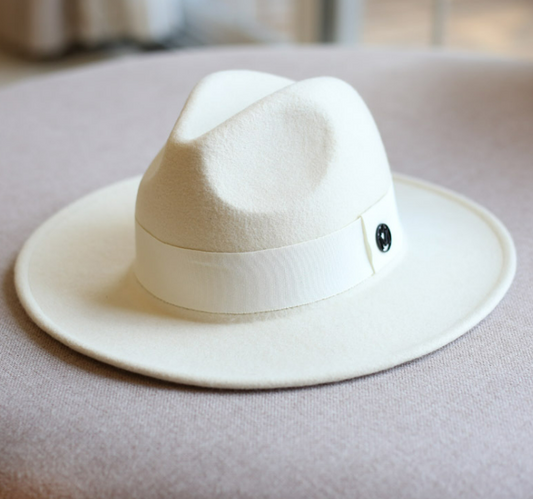 Cream/white M fedora medium size