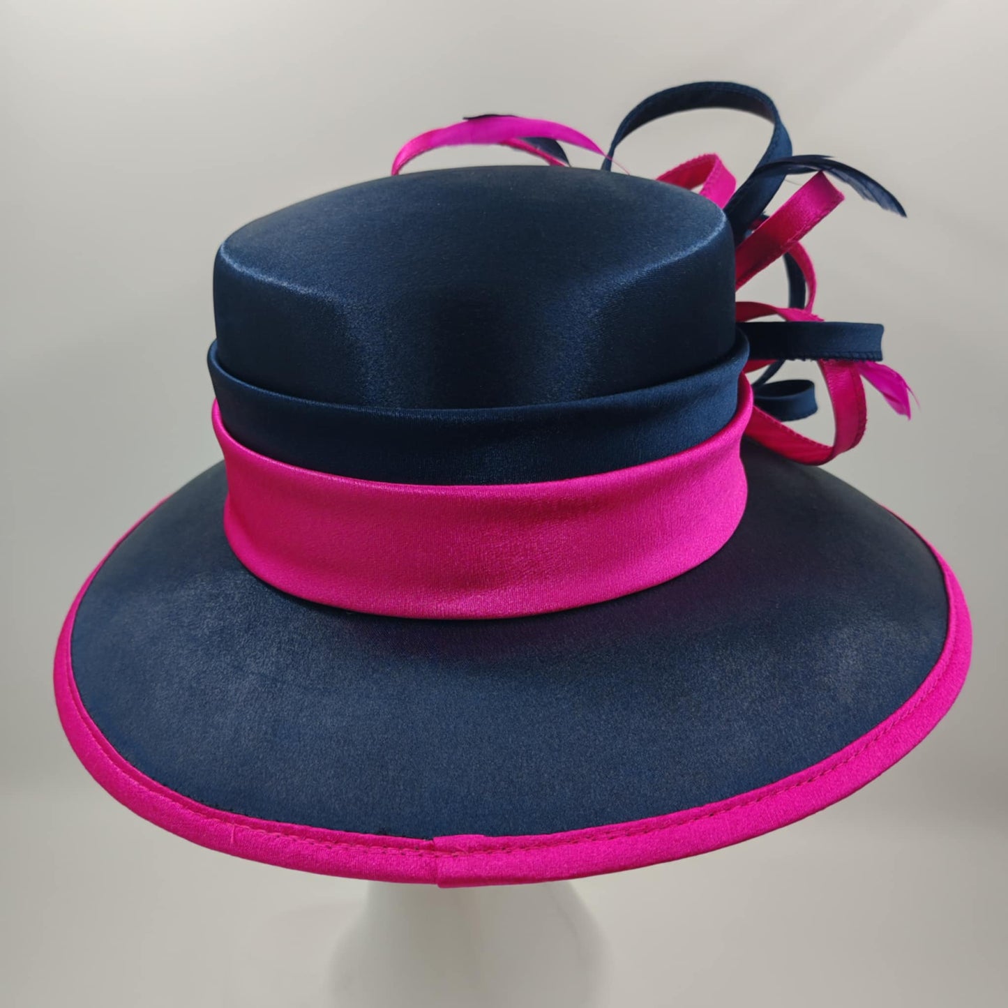Wow Women's navy and hot pink satin overlay