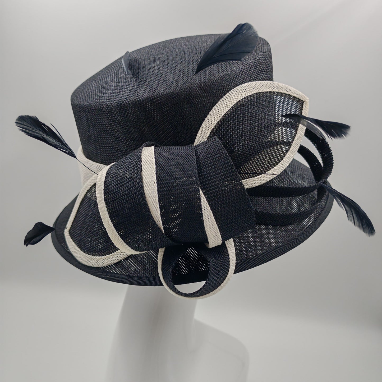Stunning black hat with white trim
