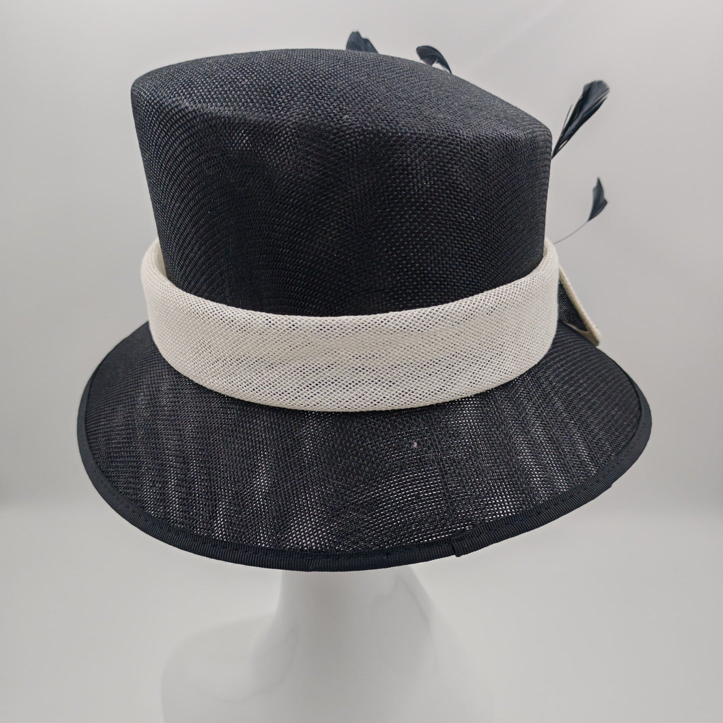 Stunning black hat with white trim