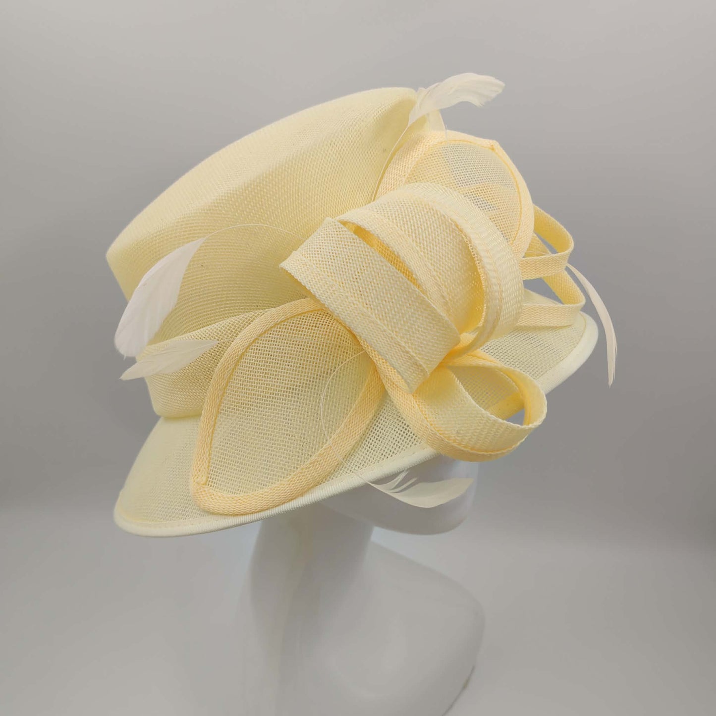 Stunning yellow hat medium brim arriving next week 💛