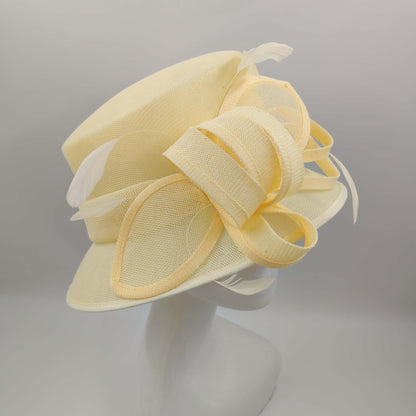 Stunning yellow hat medium brim arriving next week 💛