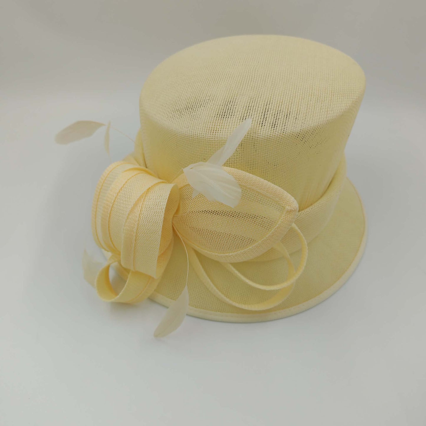 Stunning yellow hat medium brim arriving next week 💛
