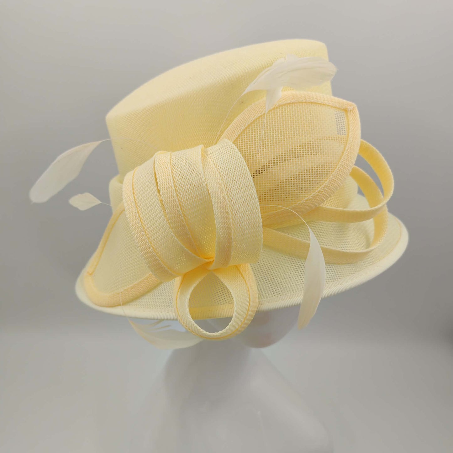 Stunning yellow hat medium brim arriving next week 💛