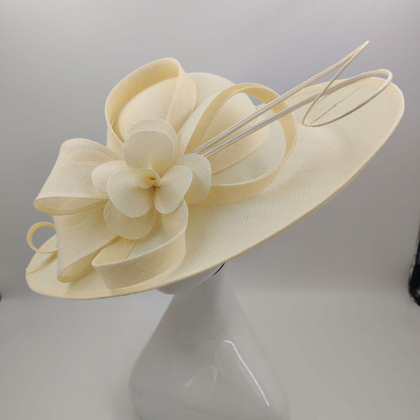Pretty yellow hatinator - pre order 2 week