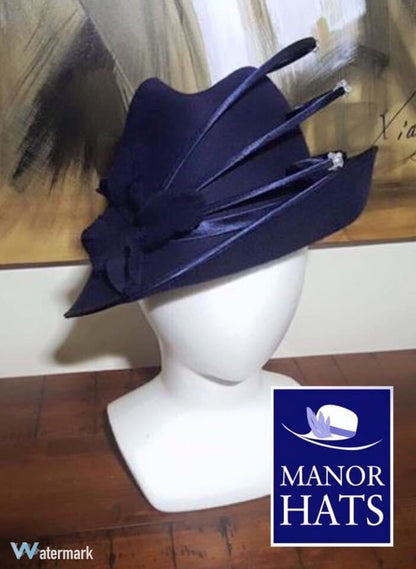 Navy wool hat with wands