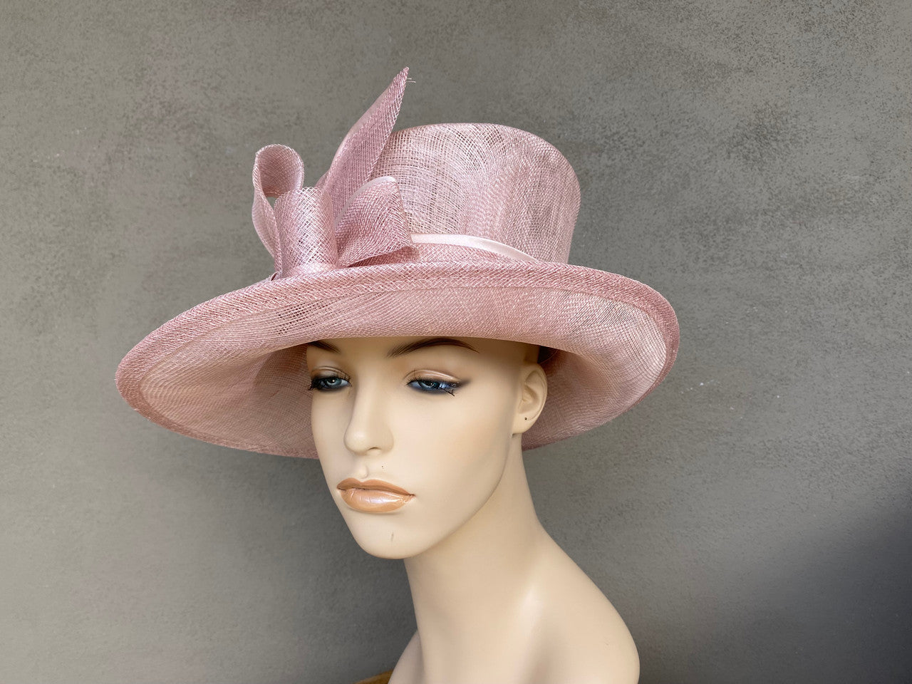 Gorgeous beige/blush pink sinamay hat