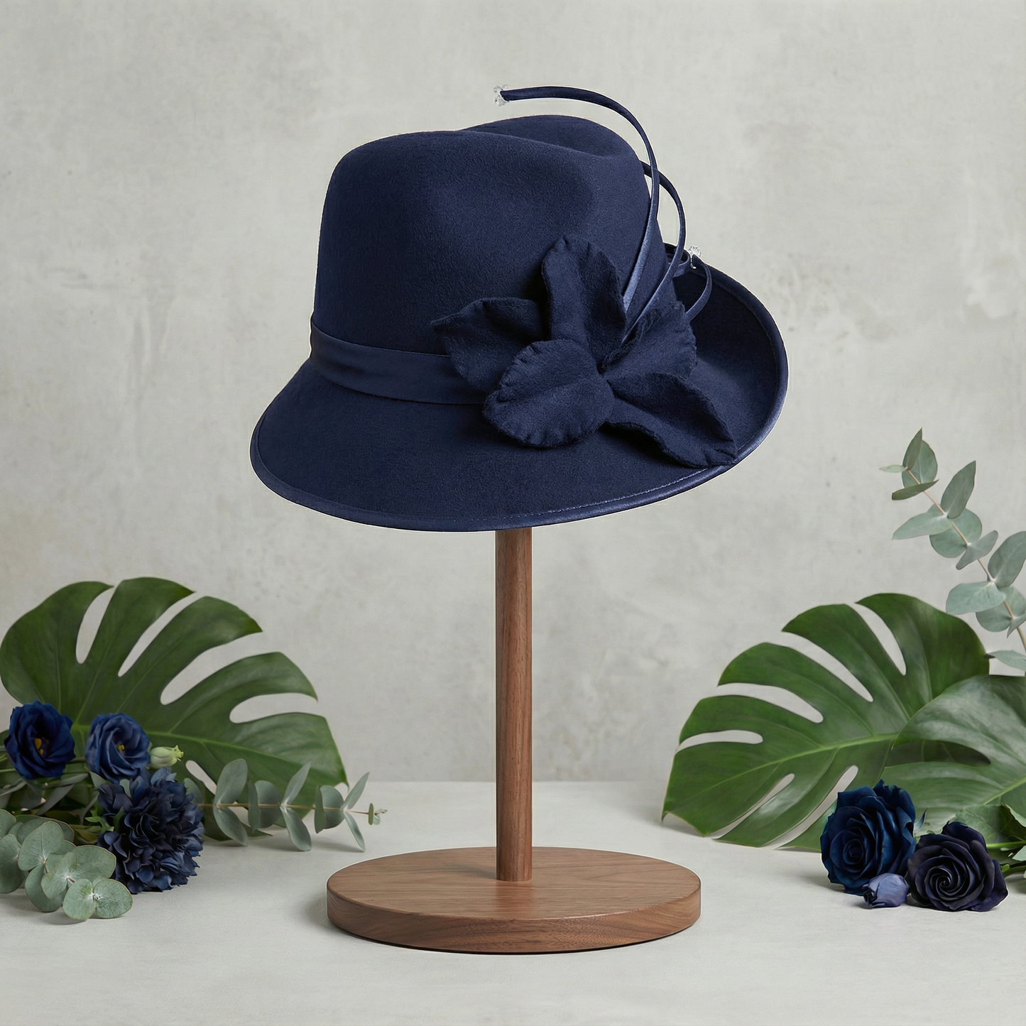 Navy wool hat with wands